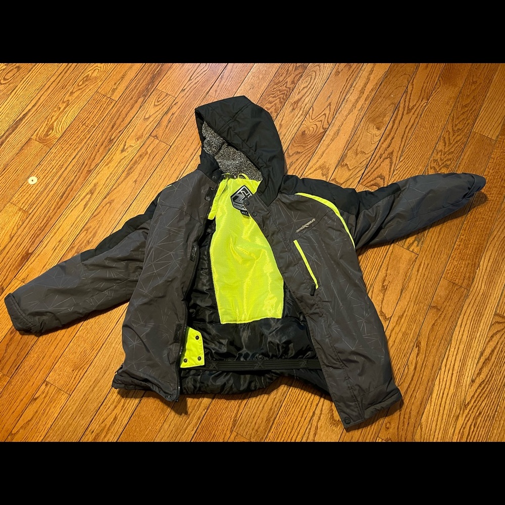ZeroXposur Boys XL Black and Neon Winter coat
